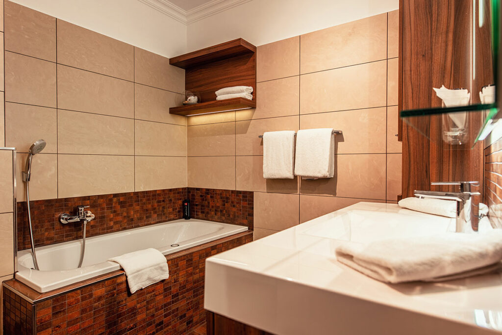 hotel-haverkamp-weinrot-suite-07
